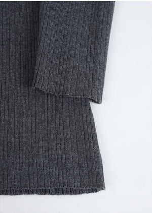 Grady V-Neck Knit-Belt Setup